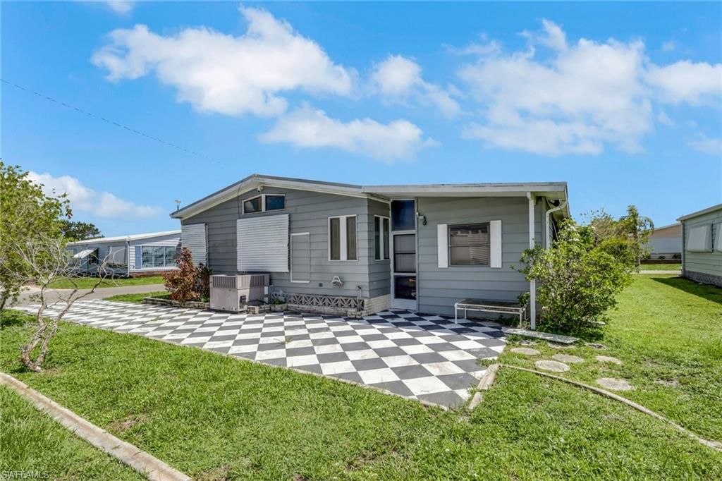 9258 Desoto DR, NORTH FORT MYERS, FL 33903 — photo 5