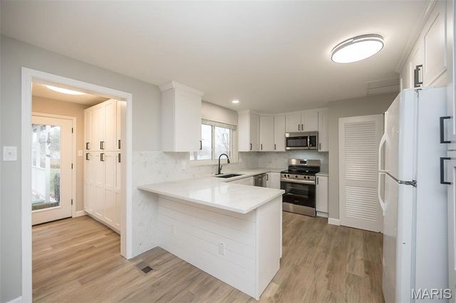 2949 Oetting Drive, St Charles, MO 63303