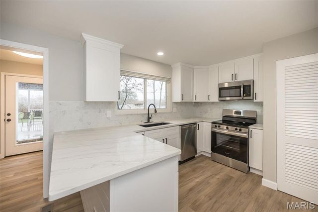 2949 Oetting Drive, St Charles, MO 63303