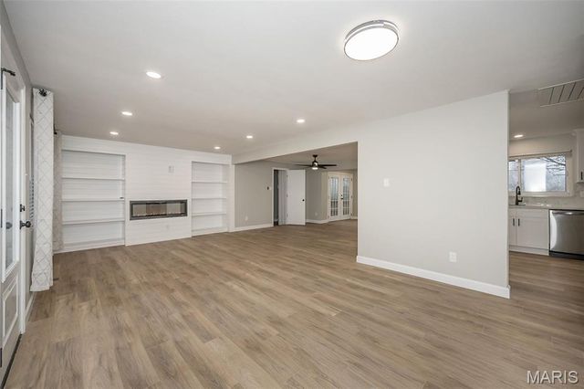 2949 Oetting Drive, St Charles, MO 63303