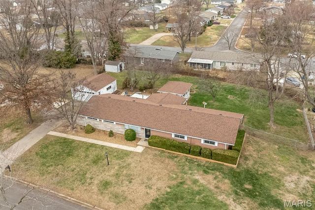 2949 Oetting Drive, St Charles, MO 63303