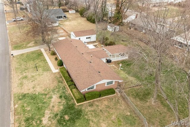 2949 Oetting Drive, St Charles, MO 63303