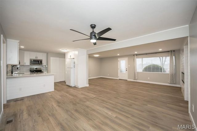 2949 Oetting Drive, St Charles, MO 63303