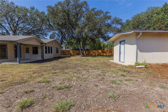 1640 Willow Lane, Seguin, TX 78155