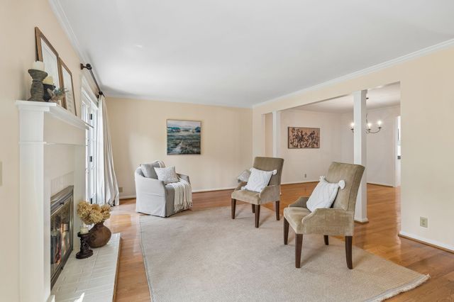 4400 Belmont Park Ter Apt 235, Nashville, TN 37215