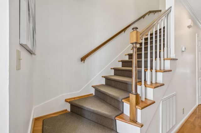 4400 Belmont Park Ter Apt 235, Nashville, TN 37215