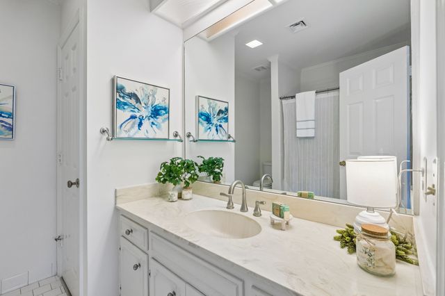 4400 Belmont Park Ter Apt 235, Nashville, TN 37215