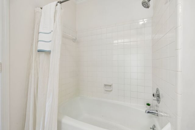 4400 Belmont Park Ter Apt 235, Nashville, TN 37215