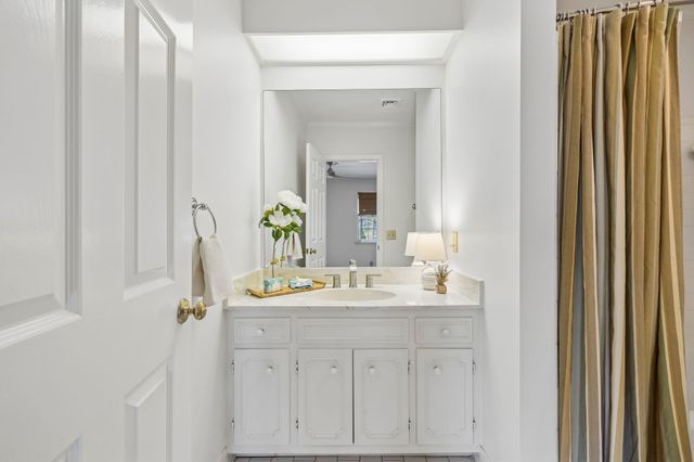 4400 Belmont Park Ter Apt 235, Nashville, TN 37215