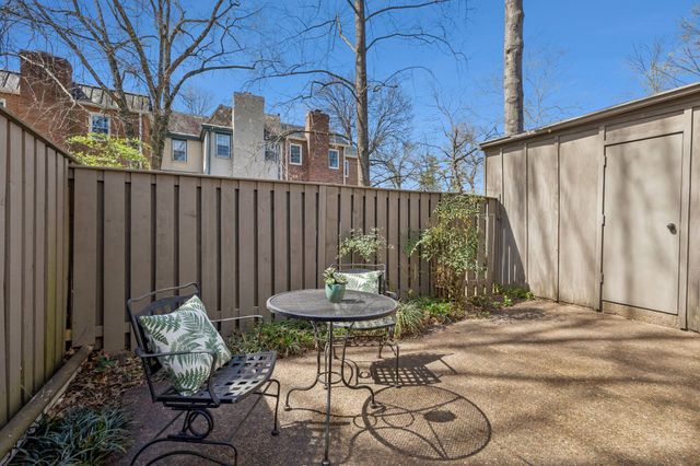 4400 Belmont Park Ter Apt 235, Nashville, TN 37215