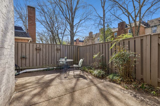 4400 Belmont Park Ter Apt 235, Nashville, TN 37215