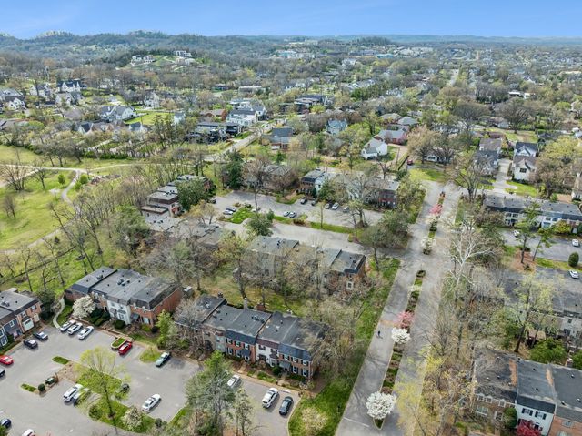 4400 Belmont Park Ter Apt 235, Nashville, TN 37215