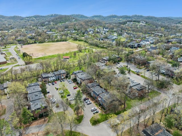 4400 Belmont Park Ter Apt 235, Nashville, TN 37215