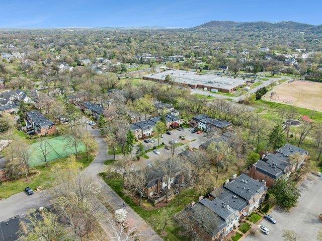 4400 Belmont Park Ter Apt 235, Nashville, TN 37215