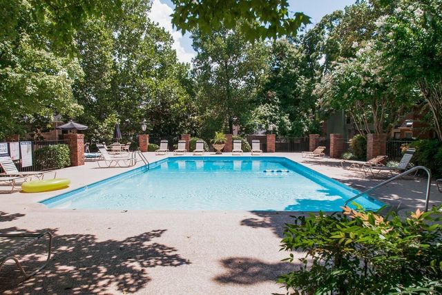 4400 Belmont Park Ter Apt 235, Nashville, TN 37215