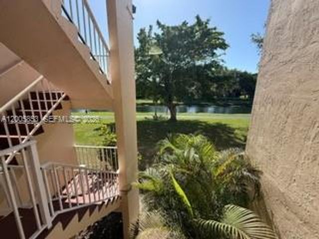 15285 SW 107th Ln 214, Miami, FL 33196