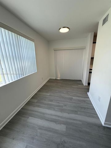 15285 SW 107th Ln 214, Miami, FL 33196