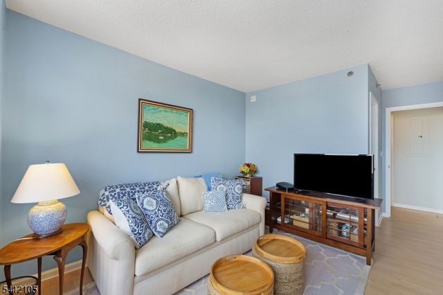 300 Main St 807, Little Falls Twp., NJ 07424