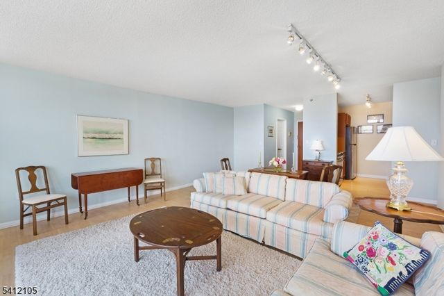 300 Main St 807, Little Falls Twp., NJ 07424