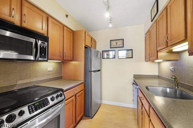 300 Main St 807, Little Falls Twp., NJ 07424