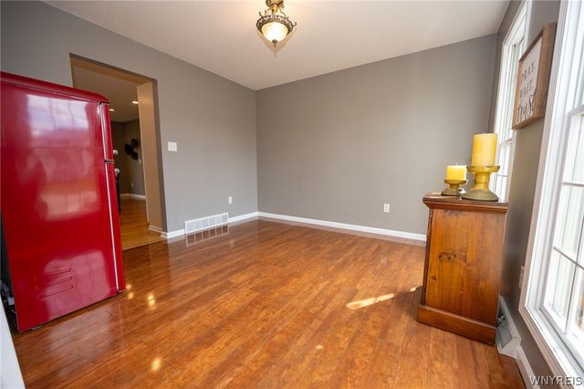 61 Brook Lane, West Seneca, NY 14224