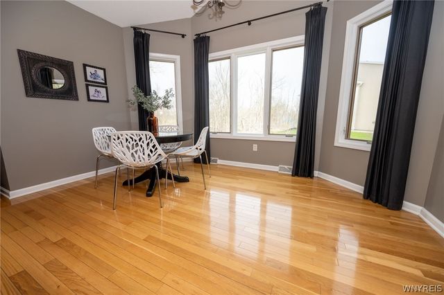 61 Brook Lane, West Seneca, NY 14224