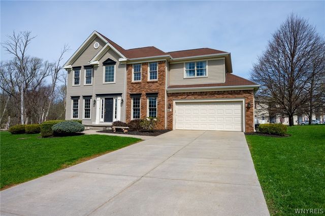 61 Brook Lane, West Seneca, NY 14224
