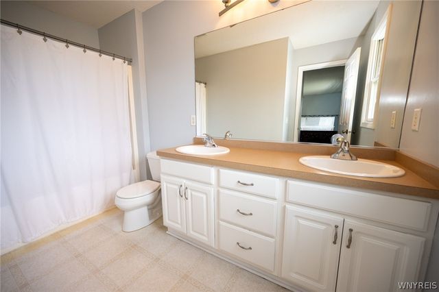 61 Brook Lane, West Seneca, NY 14224