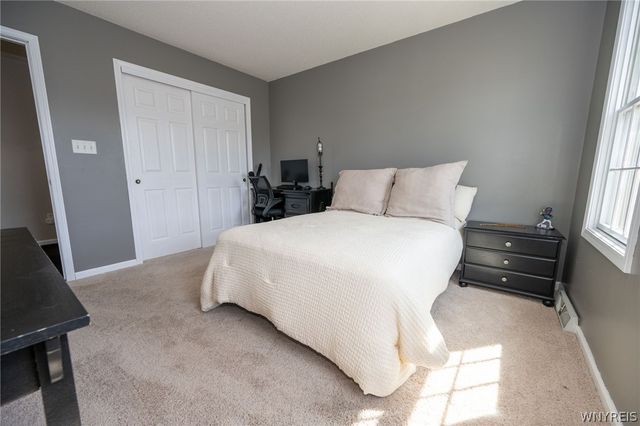 61 Brook Lane, West Seneca, NY 14224