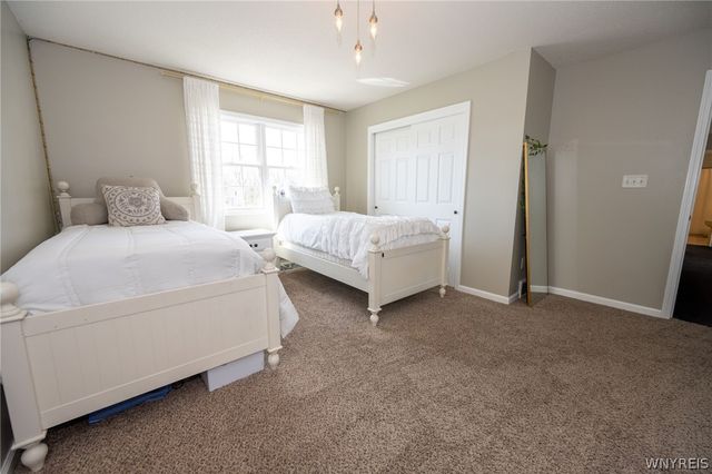 61 Brook Lane, West Seneca, NY 14224