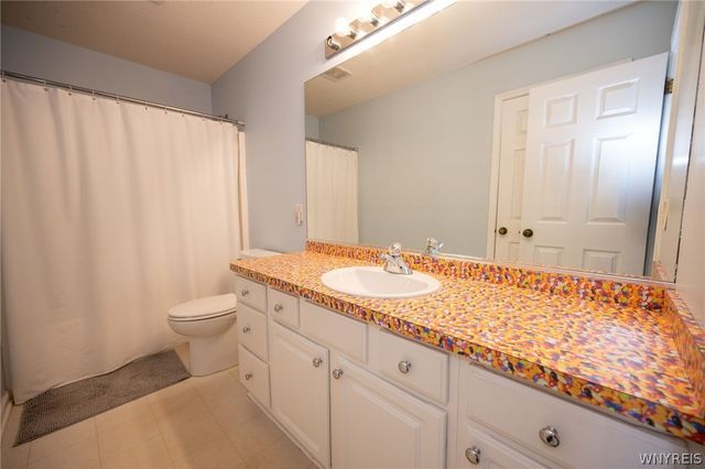 61 Brook Lane, West Seneca, NY 14224