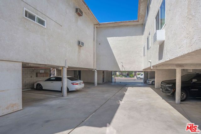 13227 Vanowen Street, North Hollywood (los Angeles), CA 91605