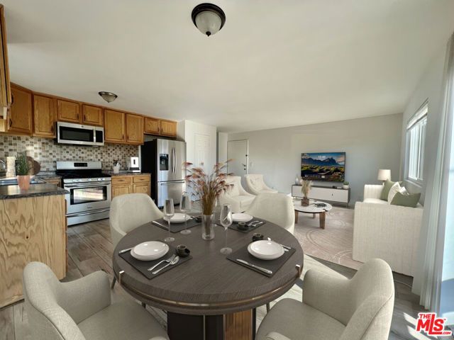 13227 Vanowen Street, North Hollywood (los Angeles), CA 91605