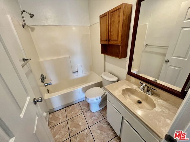 13227 Vanowen Street, North Hollywood (los Angeles), CA 91605