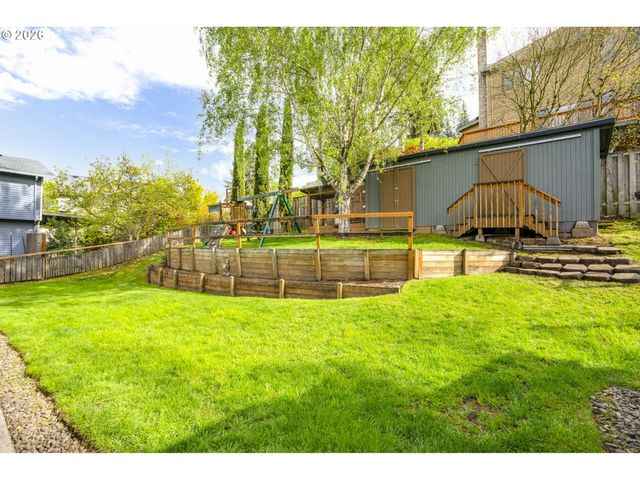 7393 Sw BAYBERRY Dr, Beaverton, OR 97007