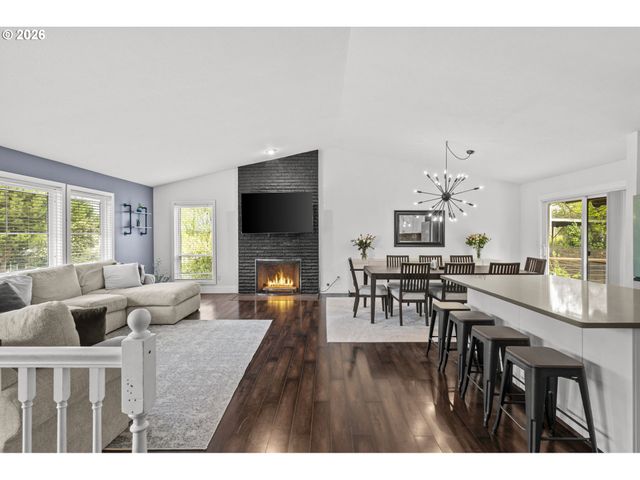 7393 Sw BAYBERRY Dr, Beaverton, OR 97007