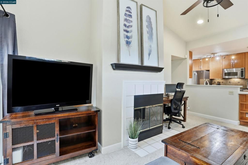 Image 9 of property listing at 7020 7020 Stagecoach Rd G, Dublin, CA 94568