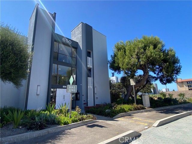 650 The Village 314, Redondo Beach, CA 90277