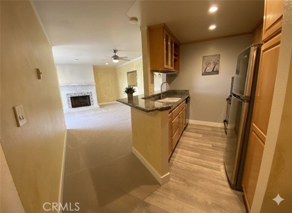 650 The Village 314, Redondo Beach, CA 90277