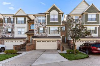 29 Lyons Court, Dearborn, MI 48126