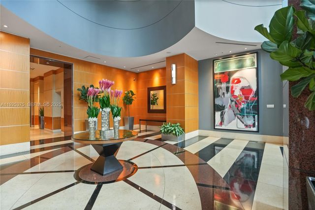 244 Biscayne Blvd 2306, Miami, FL 33132