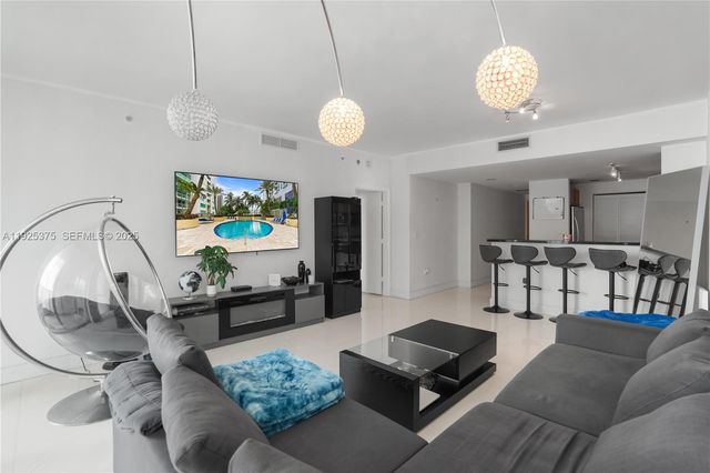 244 Biscayne Blvd 2306, Miami, FL 33132