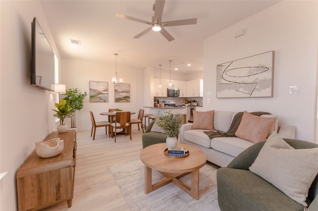 2025 Empire Central Drive 304, Dallas, TX 75235