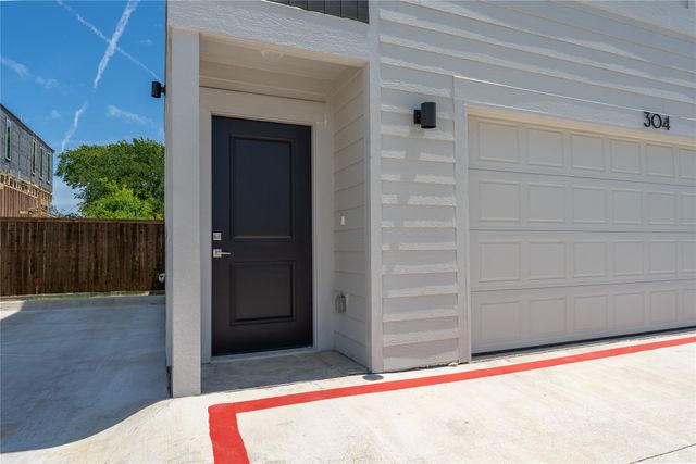 2025 Empire Central Drive 304, Dallas, TX 75235
