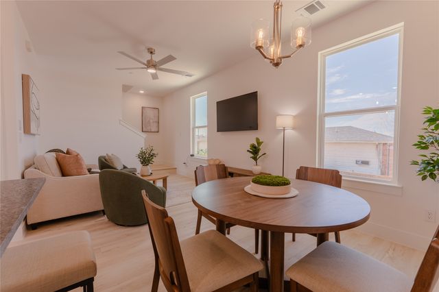 2025 Empire Central Drive 304, Dallas, TX 75235