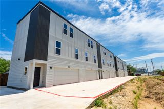 2025 Empire Central Drive 304, Dallas, TX 75235