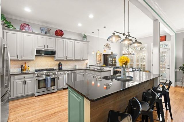 2300 English Ivy Court SE, Atlanta, GA 30339