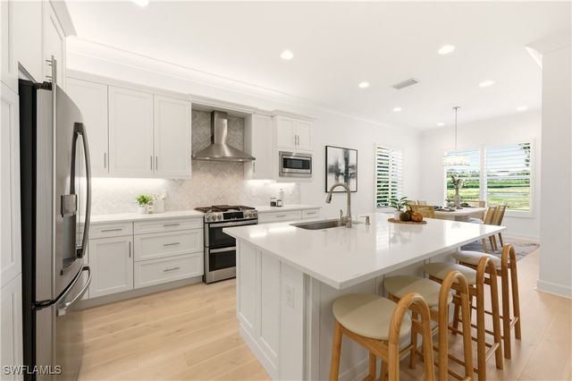 11323 Jacaranda DR, Naples, FL 34120