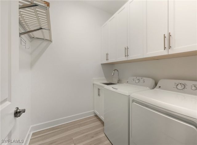 11323 Jacaranda DR, Naples, FL 34120