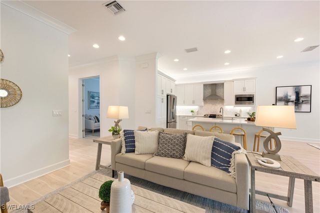 11323 Jacaranda DR, Naples, FL 34120